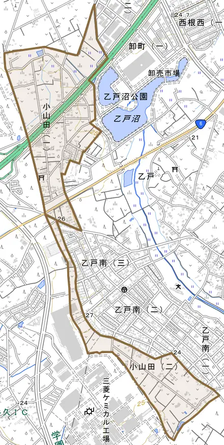 小山田とその周辺の地図。町の範囲を重ねている