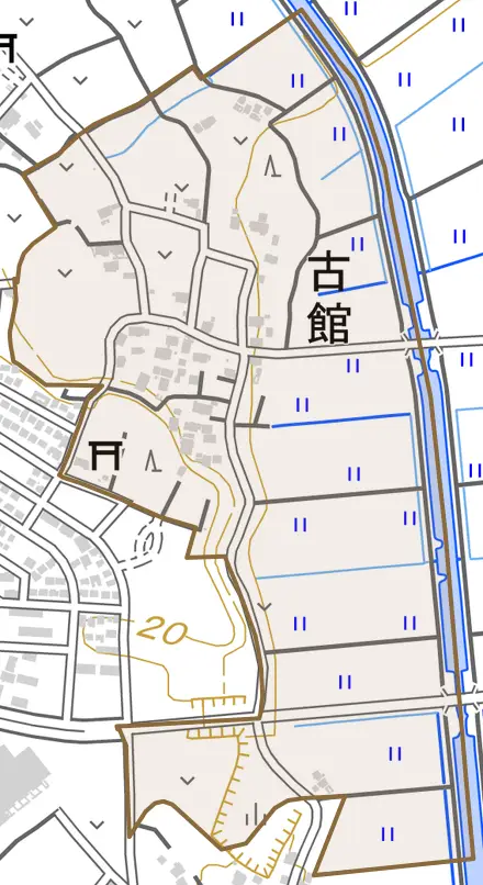 古館とその周辺の地図。町の範囲を重ねている