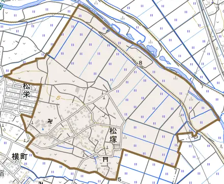 松塚とその周辺の地図。町の範囲を重ねている