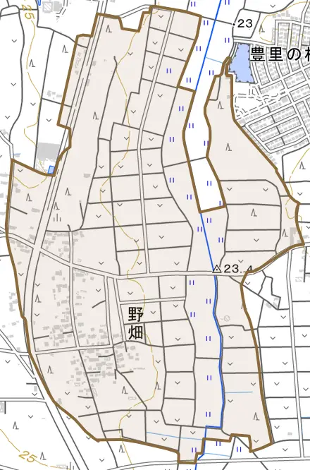 野畑とその周辺の地図。町の範囲を重ねている