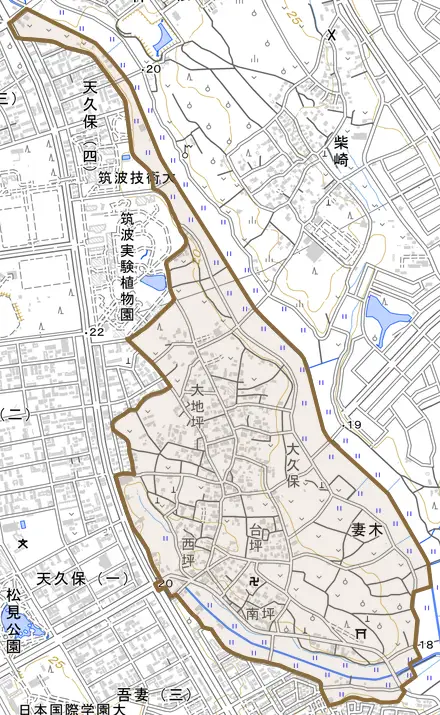 妻木とその周辺の地図。町の範囲を重ねている