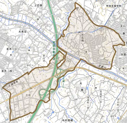 下広岡とその周辺の地図。町の範囲を重ねている