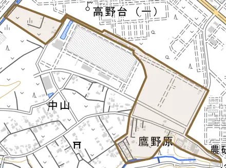 鷹野原とその周辺の地図。町の範囲を重ねている