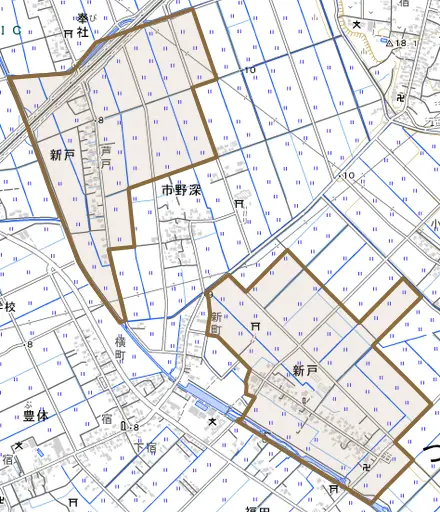新戸とその周辺の地図。町の範囲を重ねている