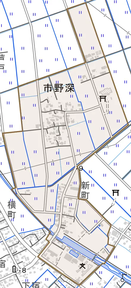 市野深とその周辺の地図。町の範囲を重ねている