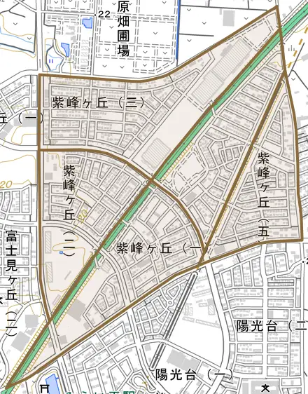 紫峰ヶ丘とその周辺の地図。町の範囲を重ねている