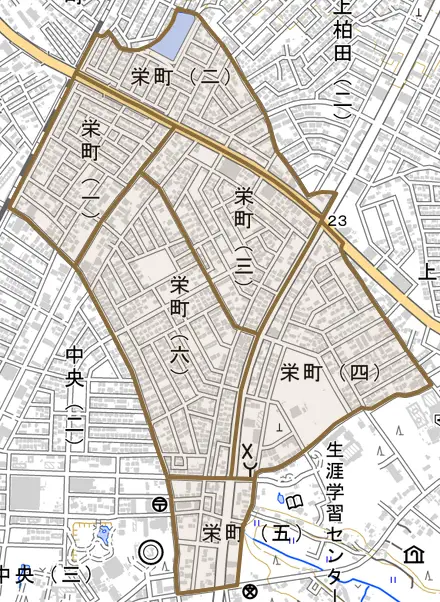 栄町とその周辺の地図。町の範囲を重ねている