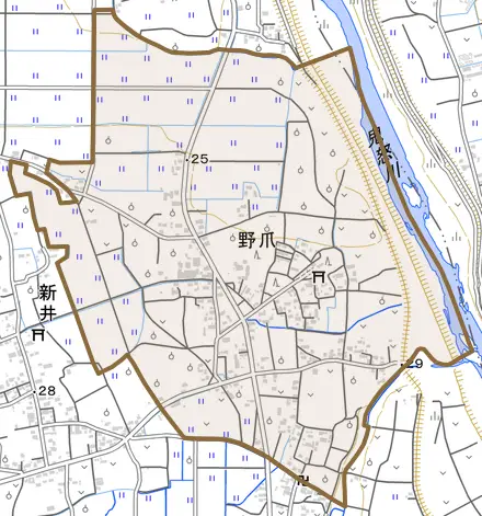 大字野爪とその周辺の地図。町の範囲を重ねている
