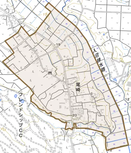 大字尾崎とその周辺の地図。町の範囲を重ねている