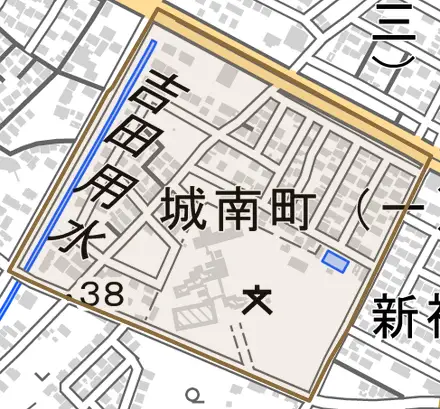 城南町とその周辺の地図。町の範囲を重ねている