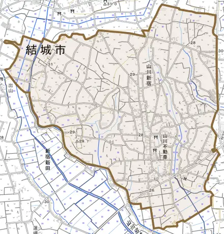 大字山川新宿とその周辺の地図。町の範囲を重ねている