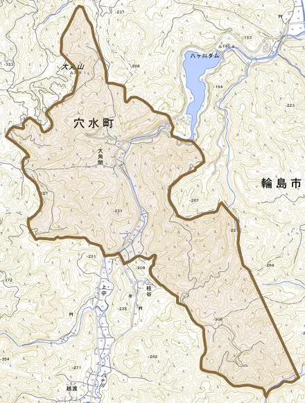 字大角間とその周辺の地図。町の範囲を重ねている
