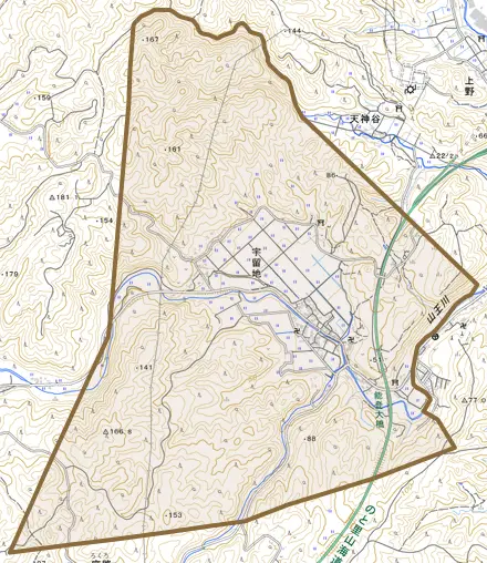 字宇留地とその周辺の地図。町の範囲を重ねている