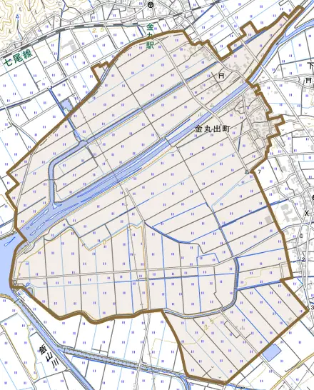 金丸出町とその周辺の地図。町の範囲を重ねている