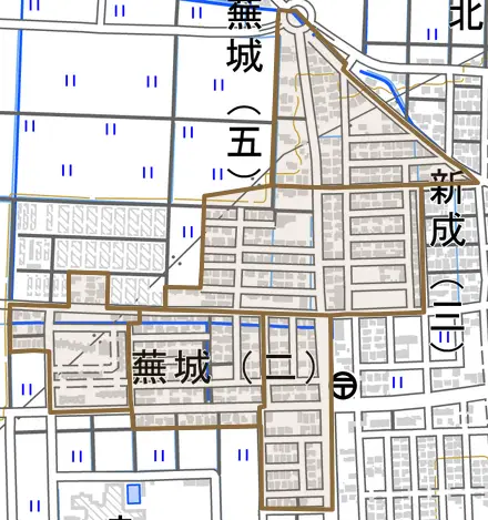 蕪城とその周辺の地図。町の範囲を重ねている