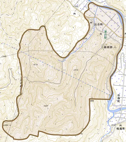出合町とその周辺の地図。町の範囲を重ねている