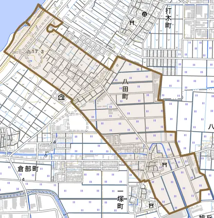 八田町とその周辺の地図。町の範囲を重ねている