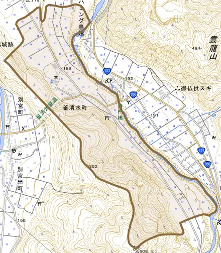 釜清水町とその周辺の地図。町の範囲を重ねている