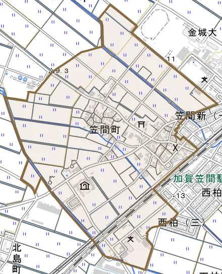 笠間町とその周辺の地図。町の範囲を重ねている