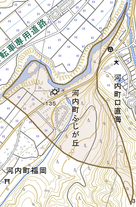 河内町ふじが丘とその周辺の地図。町の範囲を重ねている