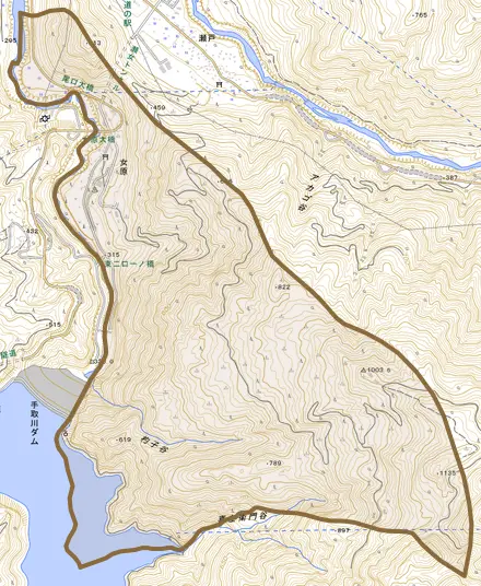女原とその周辺の地図。町の範囲を重ねている