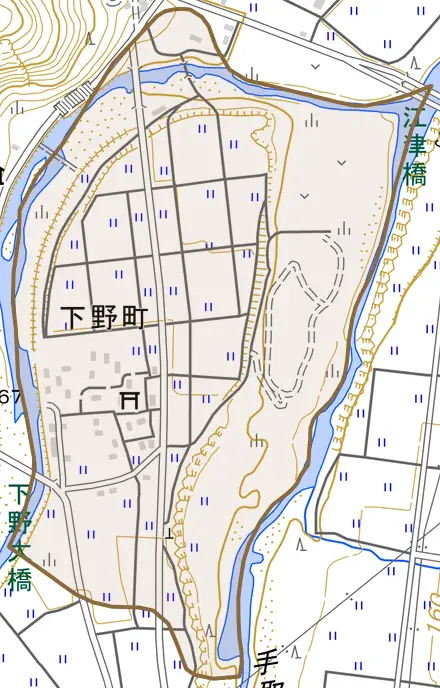 下野町とその周辺の地図。町の範囲を重ねている