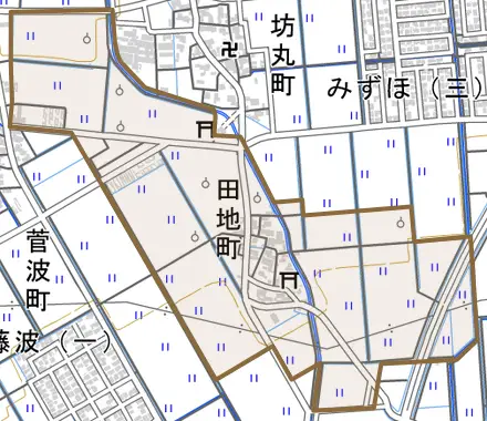 田地町とその周辺の地図。町の範囲を重ねている