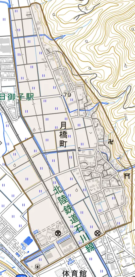 月橋町とその周辺の地図。町の範囲を重ねている
