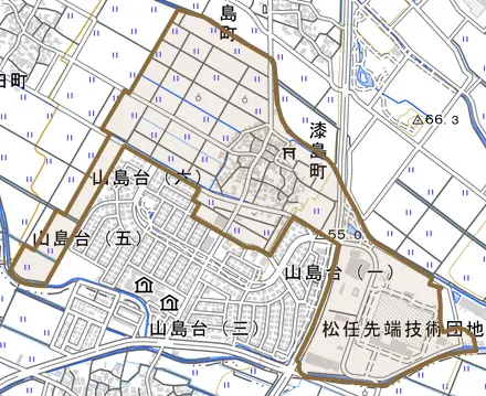 漆島町とその周辺の地図。町の範囲を重ねている