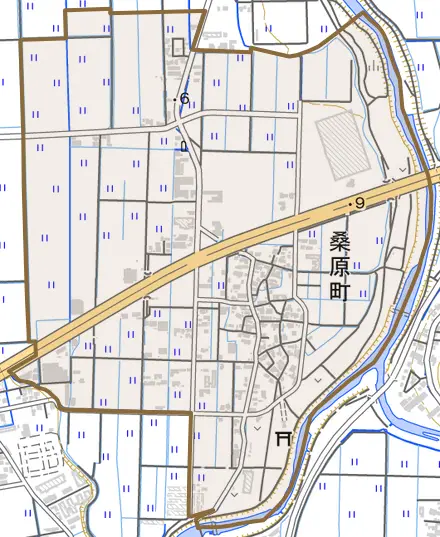 桑原町とその周辺の地図。町の範囲を重ねている