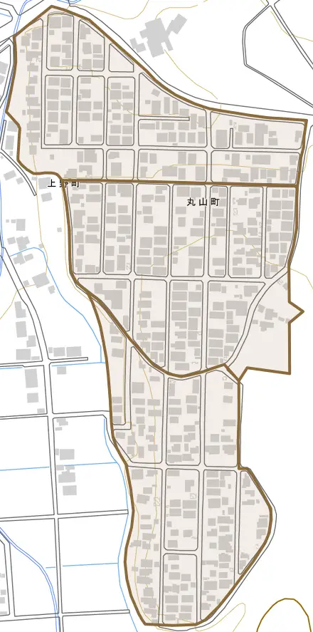 丸山町とその周辺の地図。町の範囲を重ねている
