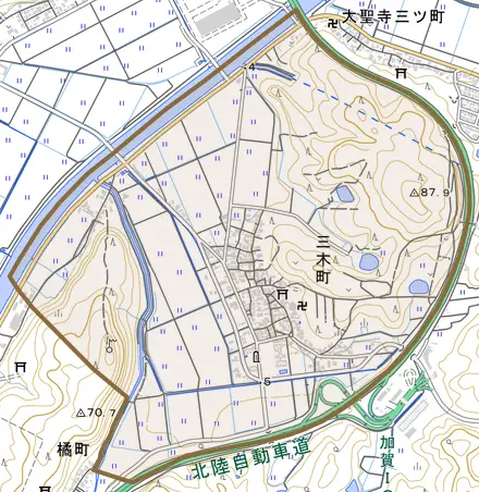三木町とその周辺の地図。町の範囲を重ねている