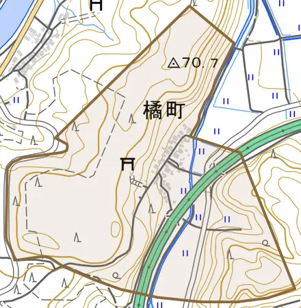 橘町とその周辺の地図。町の範囲を重ねている