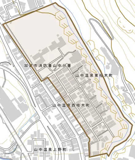 山中温泉東桂木町とその周辺の地図。町の範囲を重ねている