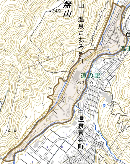 山中温泉こおろぎ町とその周辺の地図。町の範囲を重ねている
