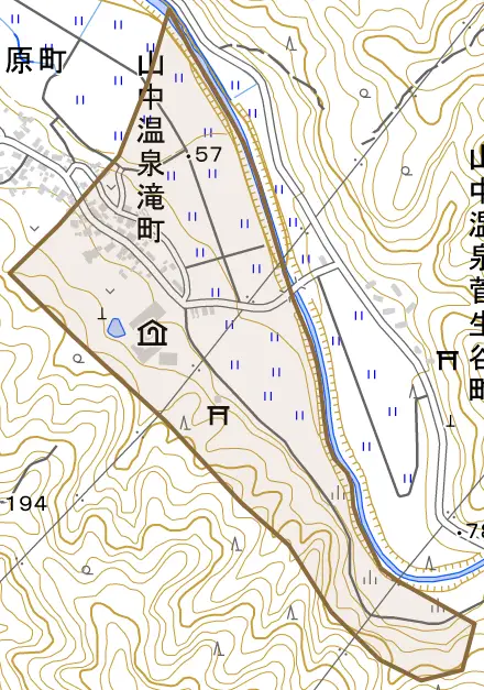 山中温泉滝町とその周辺の地図。町の範囲を重ねている