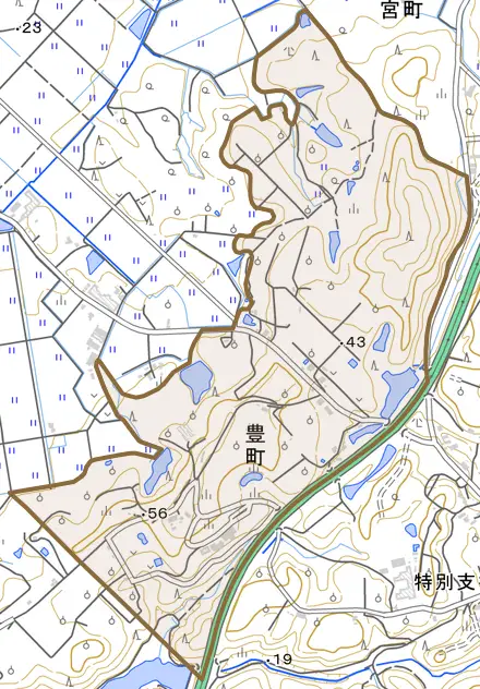 豊町とその周辺の地図。町の範囲を重ねている