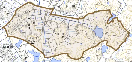 上山田とその周辺の地図。町の範囲を重ねている