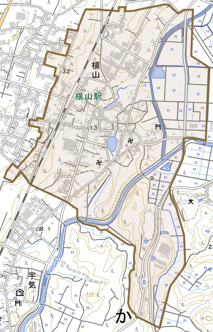 横山とその周辺の地図。町の範囲を重ねている