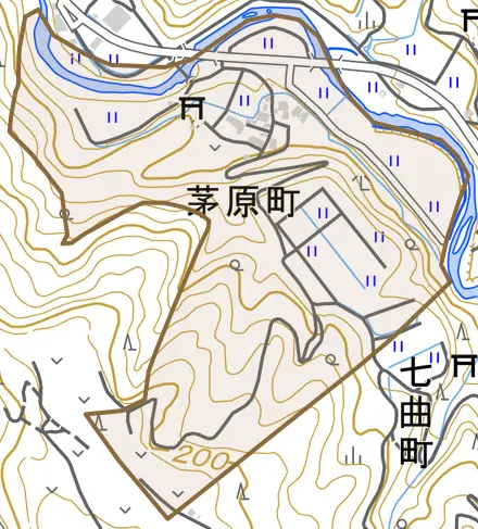 茅原町とその周辺の地図。町の範囲を重ねている