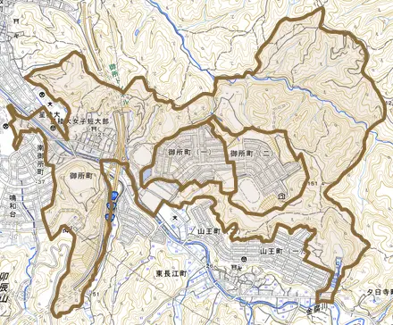 御所町とその周辺の地図。町の範囲を重ねている