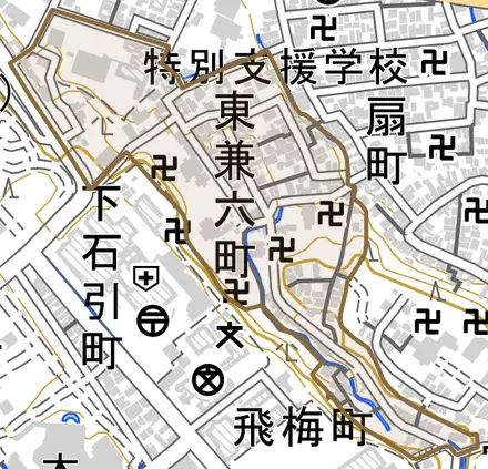 東兼六町とその周辺の地図。町の範囲を重ねている