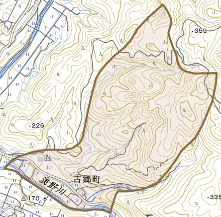 古郷町とその周辺の地図。町の範囲を重ねている