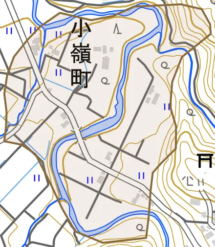小嶺町とその周辺の地図。町の範囲を重ねている