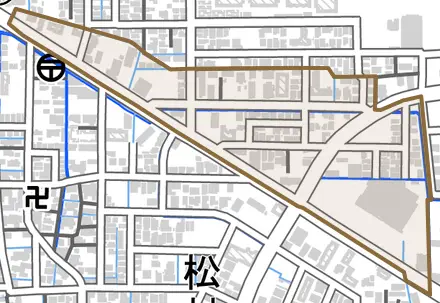 松村町とその周辺の地図。町の範囲を重ねている