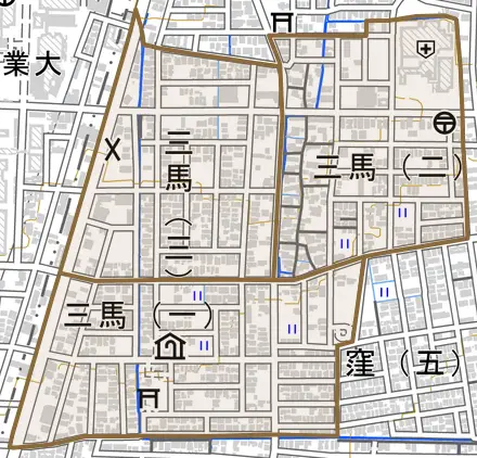 三馬とその周辺の地図。町の範囲を重ねている