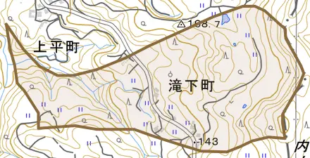 滝下町とその周辺の地図。町の範囲を重ねている