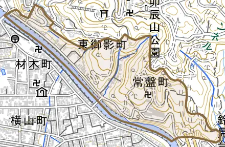 常盤町とその周辺の地図。町の範囲を重ねている