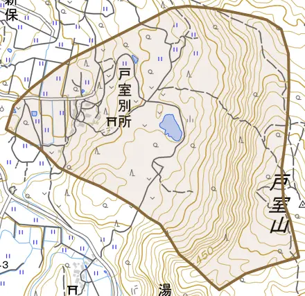 戸室別所とその周辺の地図。町の範囲を重ねている