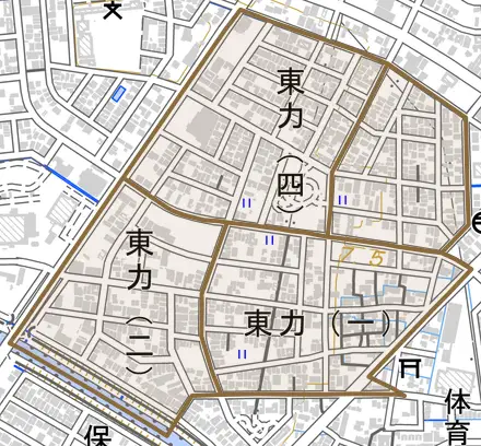 東力とその周辺の地図。町の範囲を重ねている